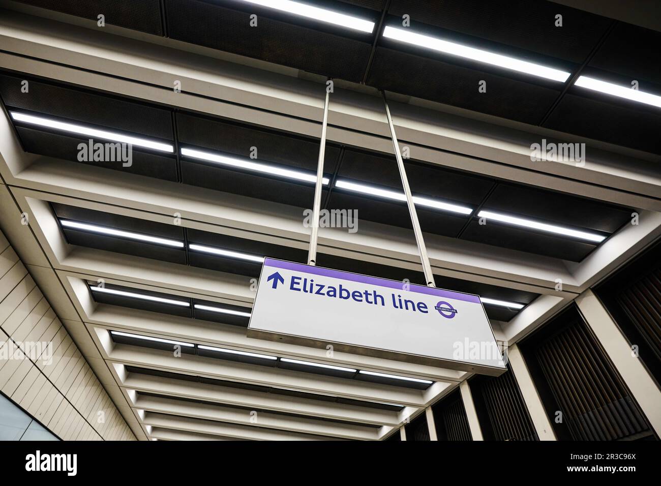 2022 octobre : ouverture au public de la gare de la rue Bond sur la ligne Elizabeth Banque D'Images