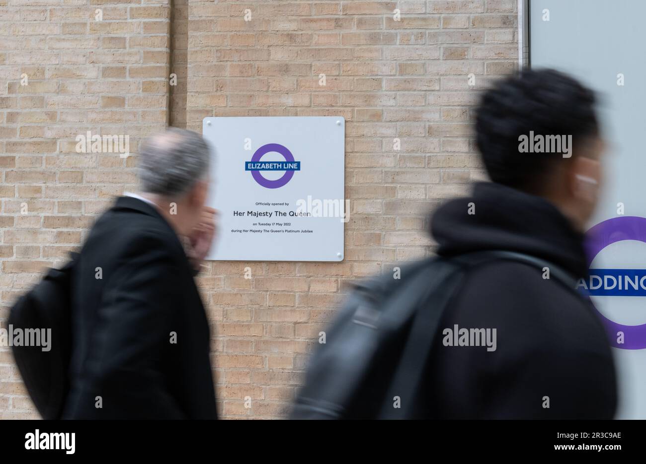 Jour après la mort de la reine Elizabeth II Gare de Paddington, ligne Elizabeth. Plaque. 9 septembre 2022. Photo: Eleanor Bentall Tél: +44 7768 377413 Banque D'Images