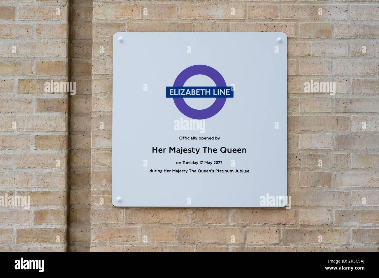 Jour après la mort de la reine Elizabeth II Gare de Paddington, ligne Elizabeth. Plaque. 9 septembre 2022. Photo: Eleanor Bentall Tél: +44 7768 377413 Banque D'Images