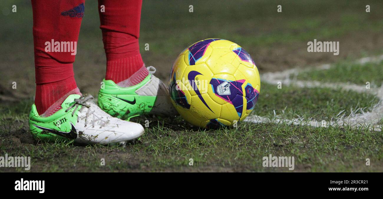 Chaussures de football Nike Chris Brunt de West Bromwich Albion. WBA battre QPR 2:1Queens Park Rangers 15/12/12 Queens Park Rangers V West Bromwich Albion 26/12/ Banque D'Images