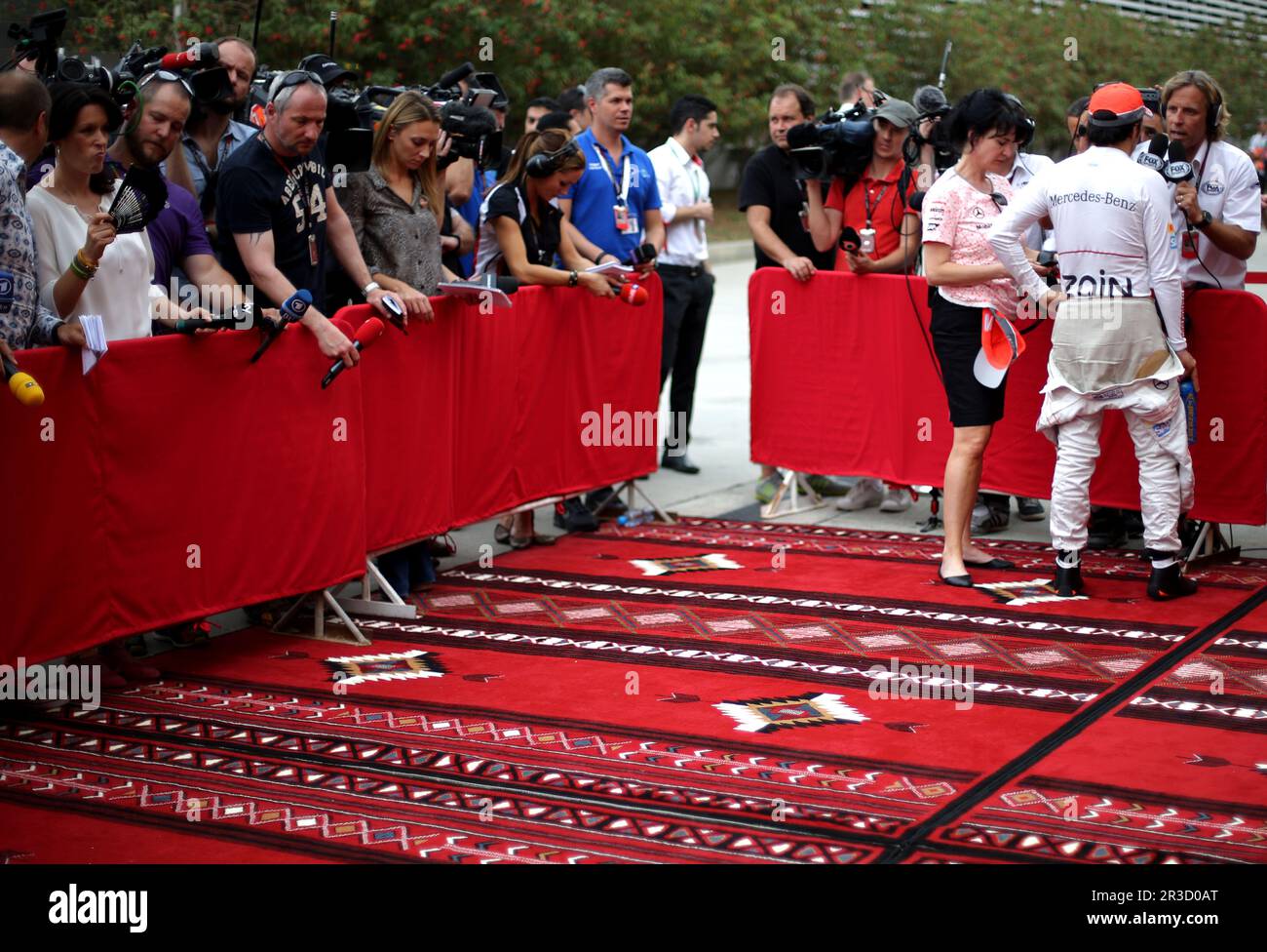 Sergio Perez (MEX), McLaren Mercedes 20.04.2013. Championnat du monde de Formule 1, Rd 4, Grand Prix de Bahreïn, Sakhir, Bahreïn, Jour de qualification, crédit : FOTOS Banque D'Images