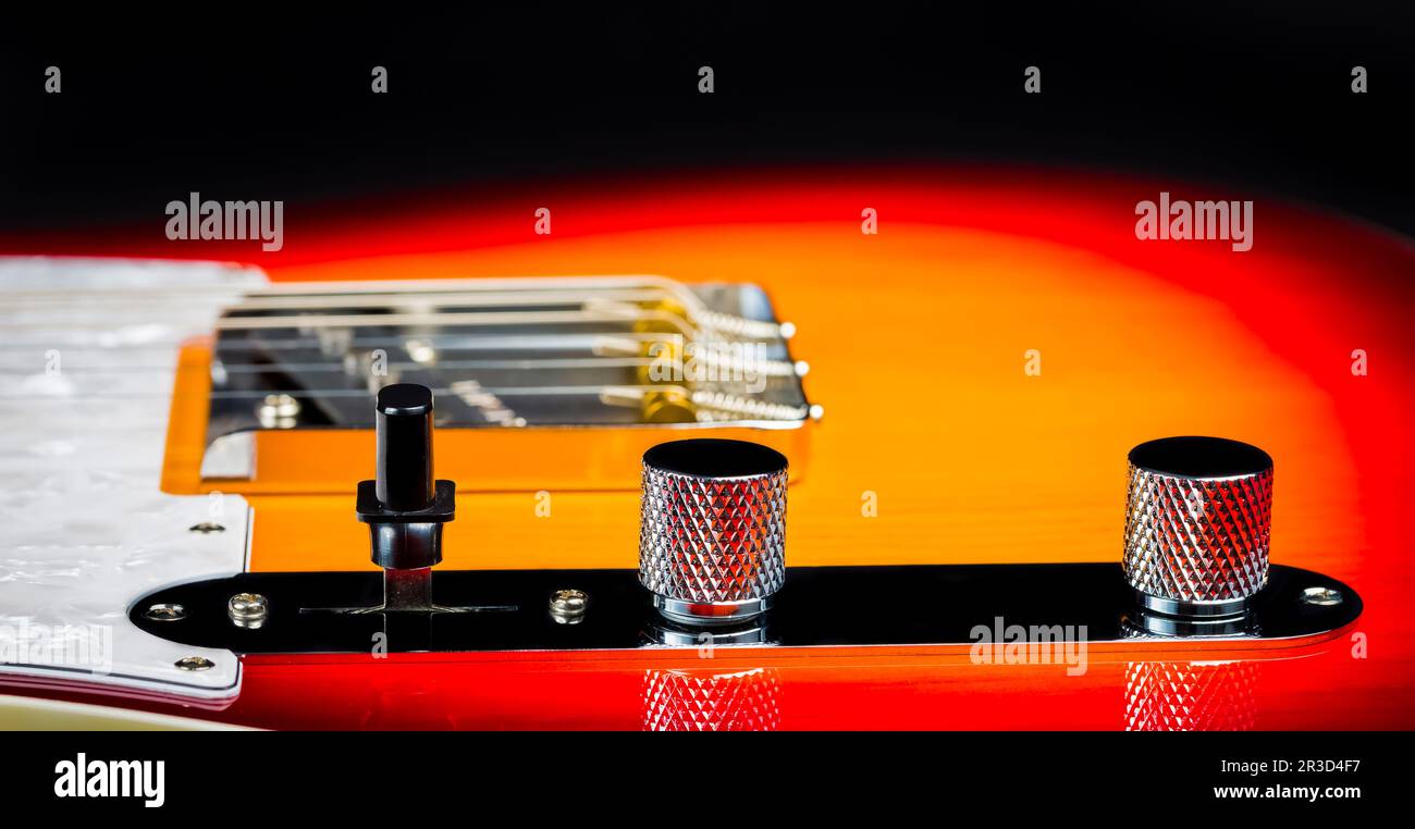 Close up d'une guitare électrique avec un travail de peinture sunburst Banque D'Images