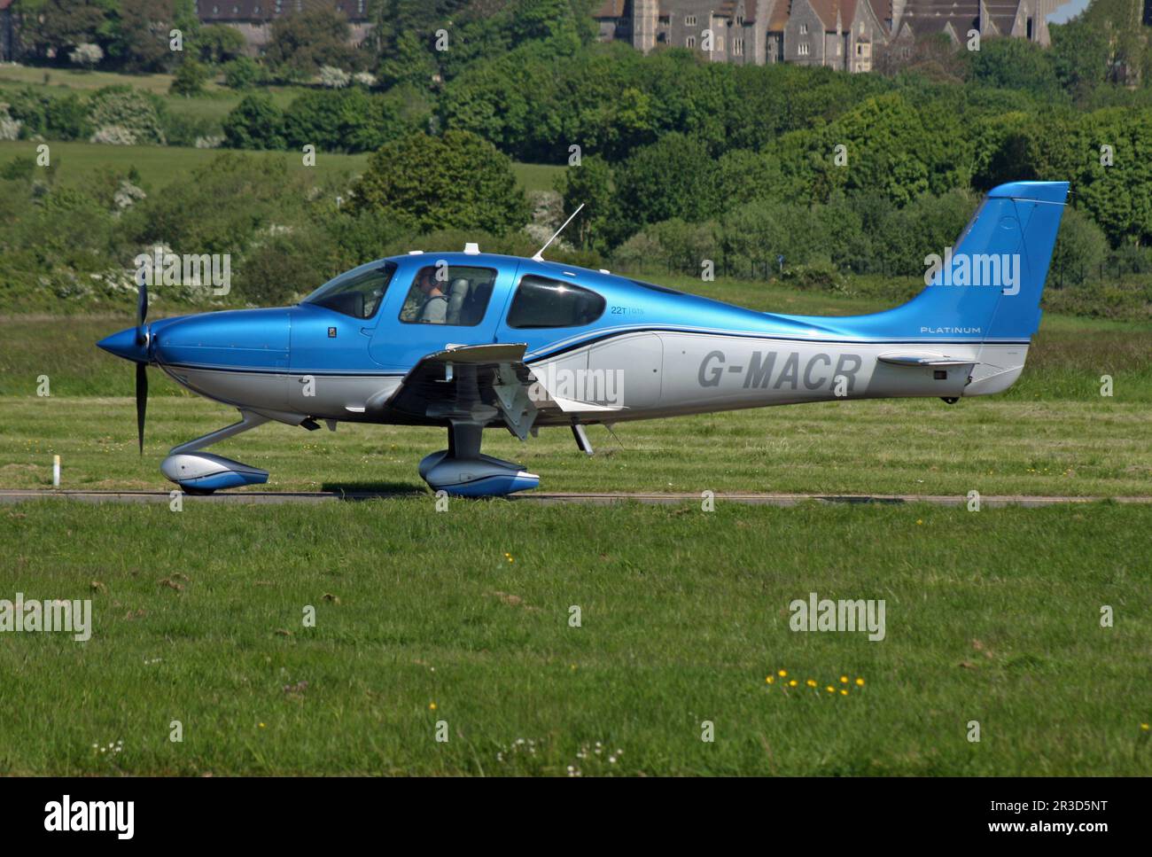 A Cirrus SR22 à l'aéroport de Brighton City Banque D'Images