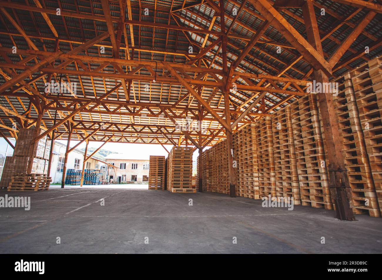 Kiev, Ukraine - 20 septembre 2019 : piles de palettes EPAL Banque D'Images