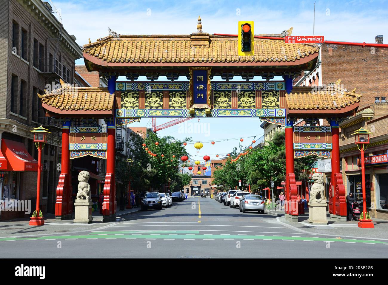 L'entrée de Chinatown à Victoria, en Colombie-Britannique, le Canada est protégée par les portes d'intérêt harmonieux. Venez découvrir Victoria et Chinatown. Banque D'Images