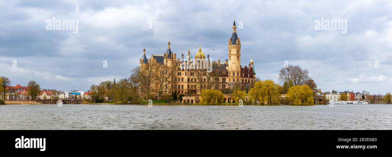 Château de Schwerin Schwerin État Parlement Gouvernement Parlement Parlement Mecklenburg-Poméranie occidentale Panorama en Allemagne Banque D'Images