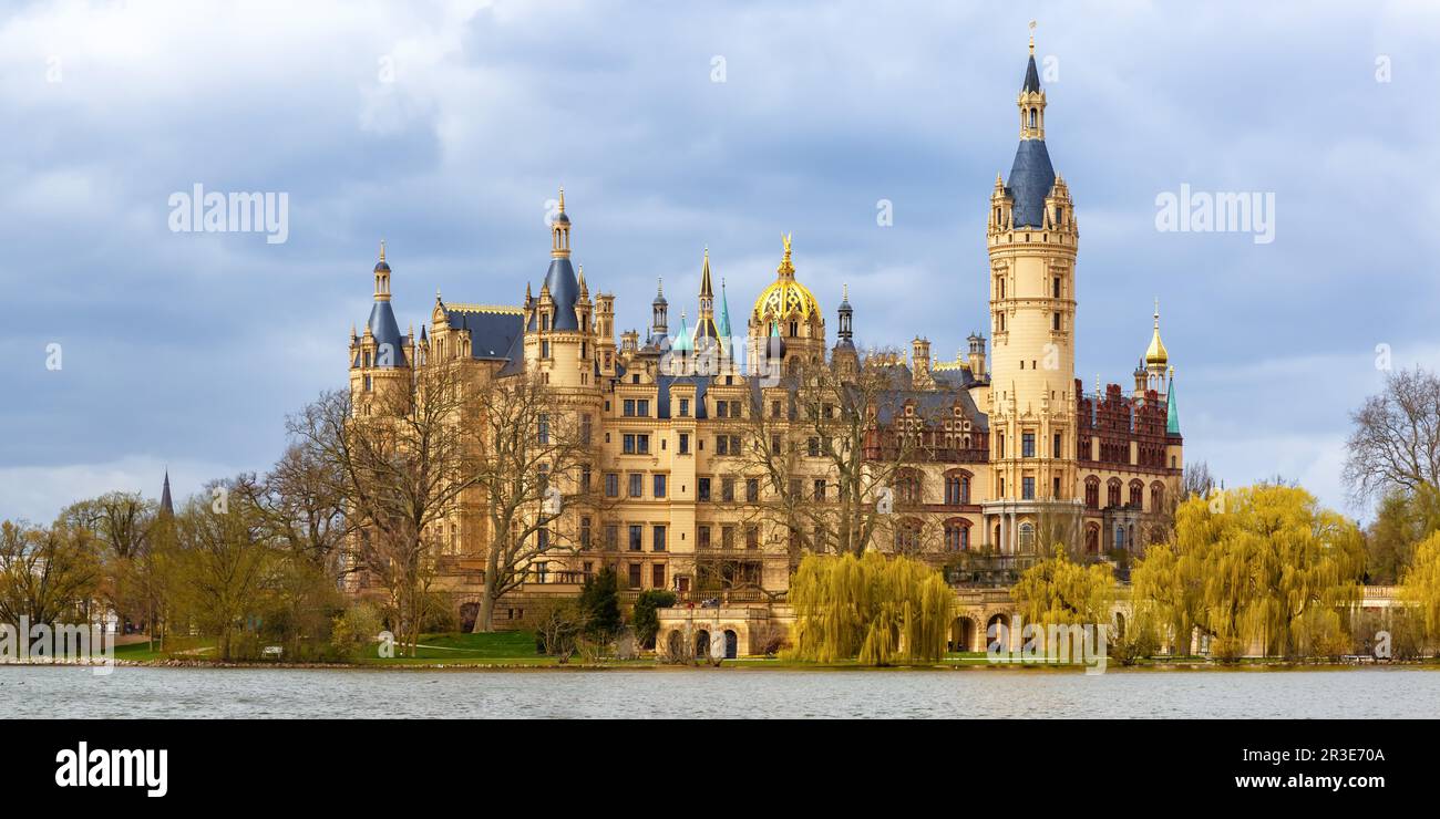 Château de Schwerin Schwerin État Parlement Gouvernement Parlement Parlement Mecklenburg-Poméranie occidentale Panorama en Allemagne Banque D'Images