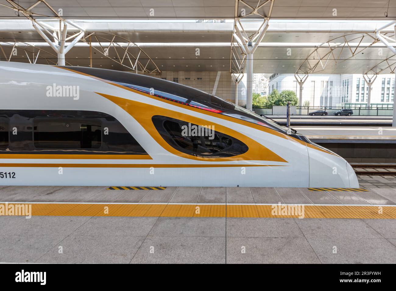 Tianjin, Chine – 29. Septembre 2019: Fuxing Hochgeschwindigkeitszug Zug HGV im Bahnhof Gare de Tianjin en Chine. Banque D'Images