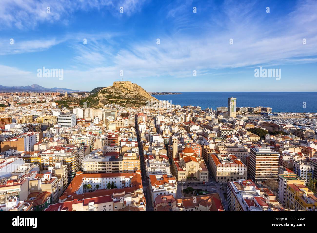 Alicante Alacant vue d'ensemble de la ville et du château Castillo Santa Barbara voyage vacances en Espagne Banque D'Images