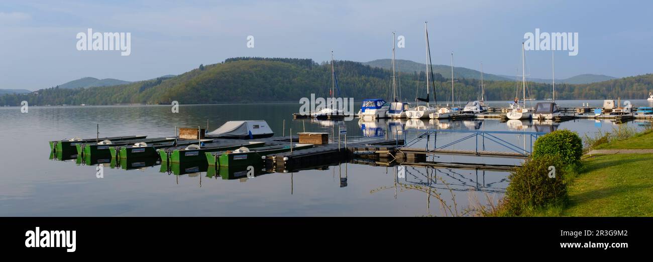 Location de bateau à l'Edersee Banque D'Images