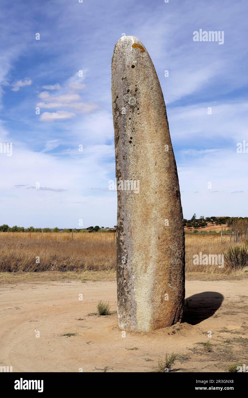 Outeiro menhir, site mégalithique, Monsaraz, Alentejo, Portugal Banque D'Images