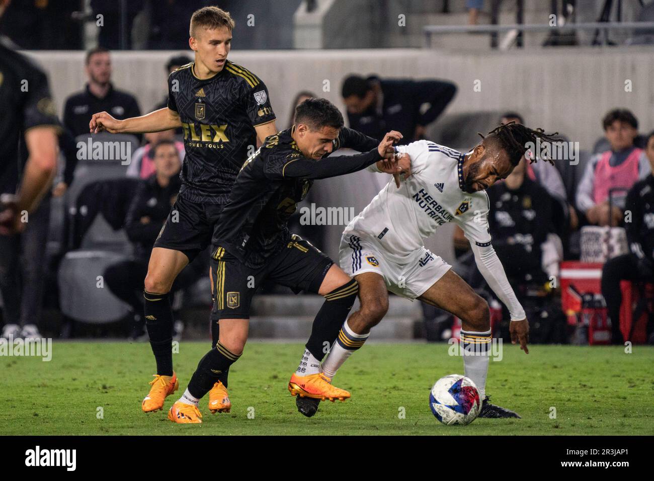 Los Angeles Galaxy avance Raheem Edwards (44) et L17 bataille pour possession pendant une chasse Lamar États-Unis Coupe ouverte du match de 16, mardi, 23 mai, 20 Banque D'Images