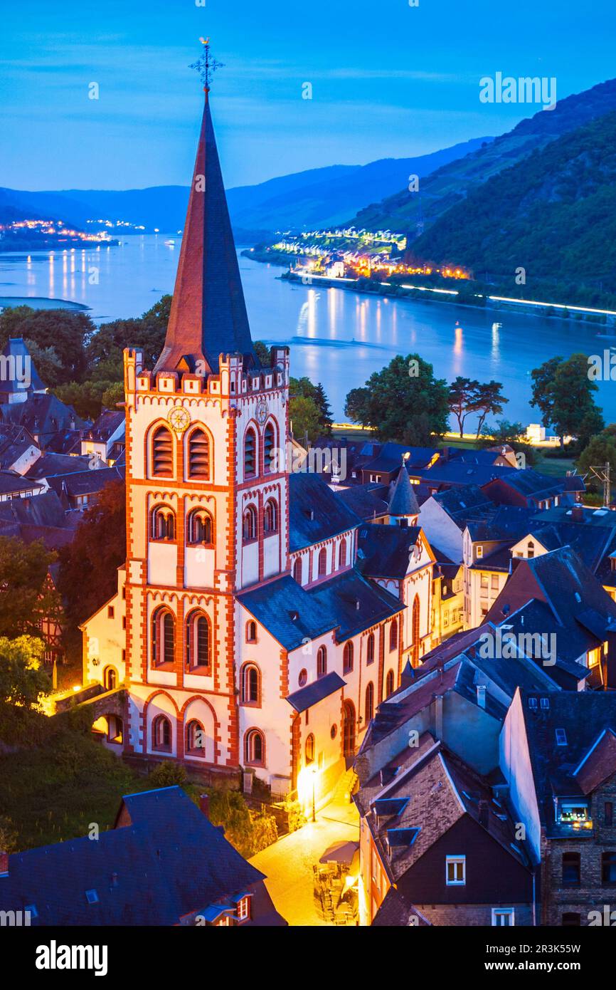 Antenne de Bacharach vue panoramique. Bacharach est une petite ville dans la vallée du Rhin en Rhénanie-Palatinat, Allemagne Banque D'Images