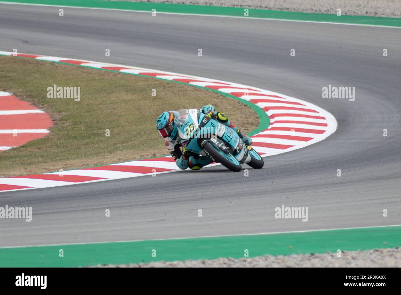 MONTMELLO, ESPAGNE-4 JUIN 2021: Xavier Artigas sur sa Honda NSF250RW #43 (Leopard Impala Junior Team), Championnat du monde 2021 Moto3 Banque D'Images