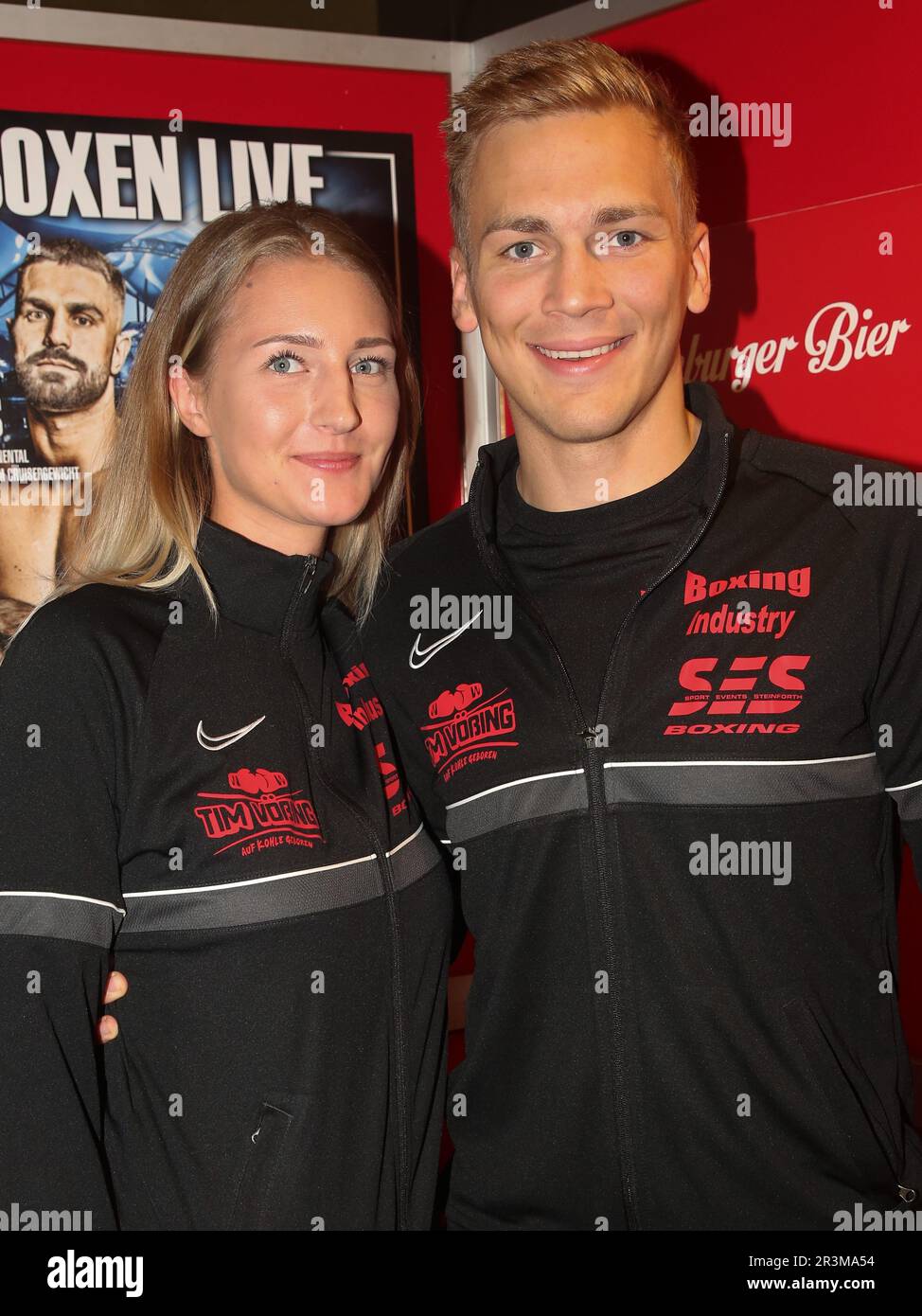 Boxer Tim VöÃŸing avec sa petite amie Antonia avant le Gala de boxe ses le 05/14/2022 Magdeburg Banque D'Images
