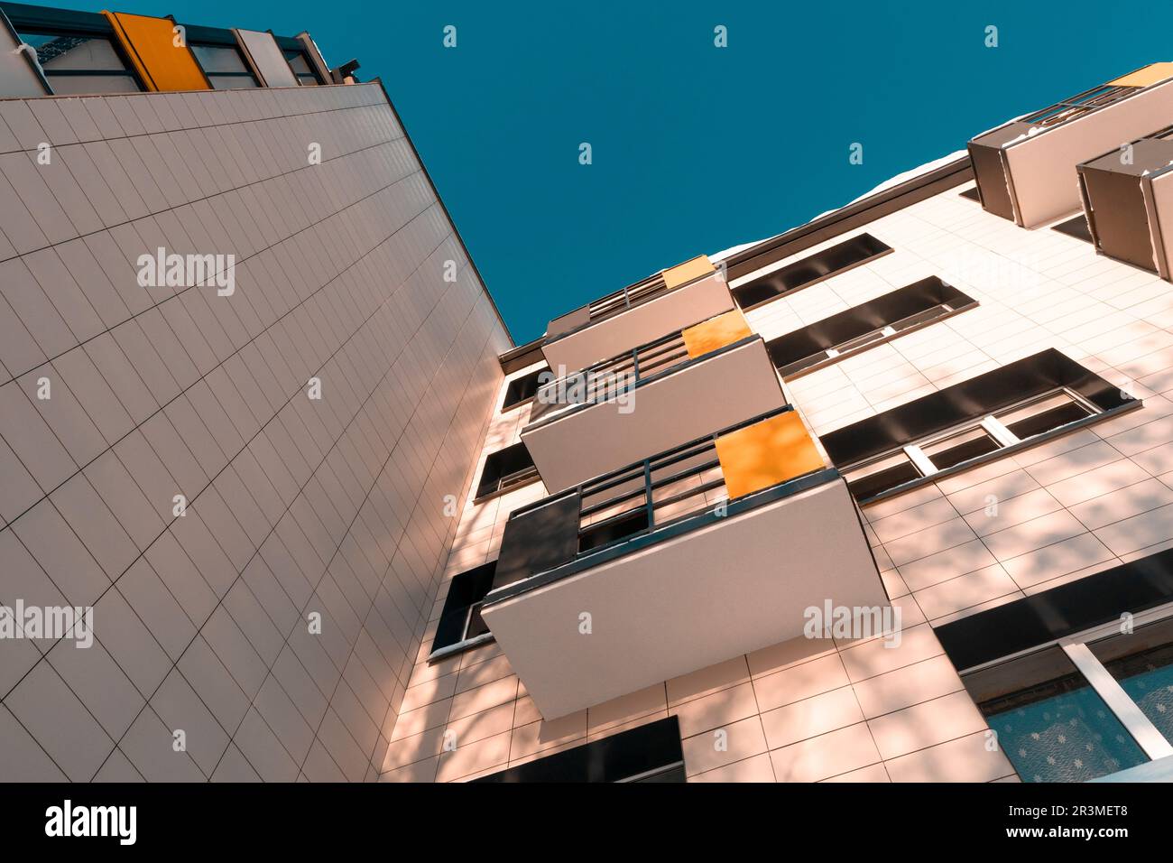 Vue en angle bas du bâtiment haut Banque D'Images