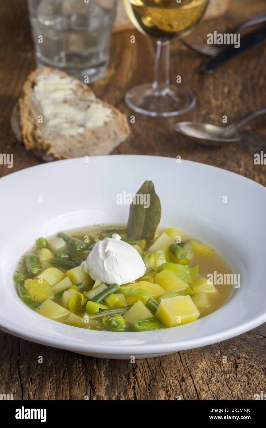 Soupe de haricots de pomme de terre du Luxembourg Banque D'Images