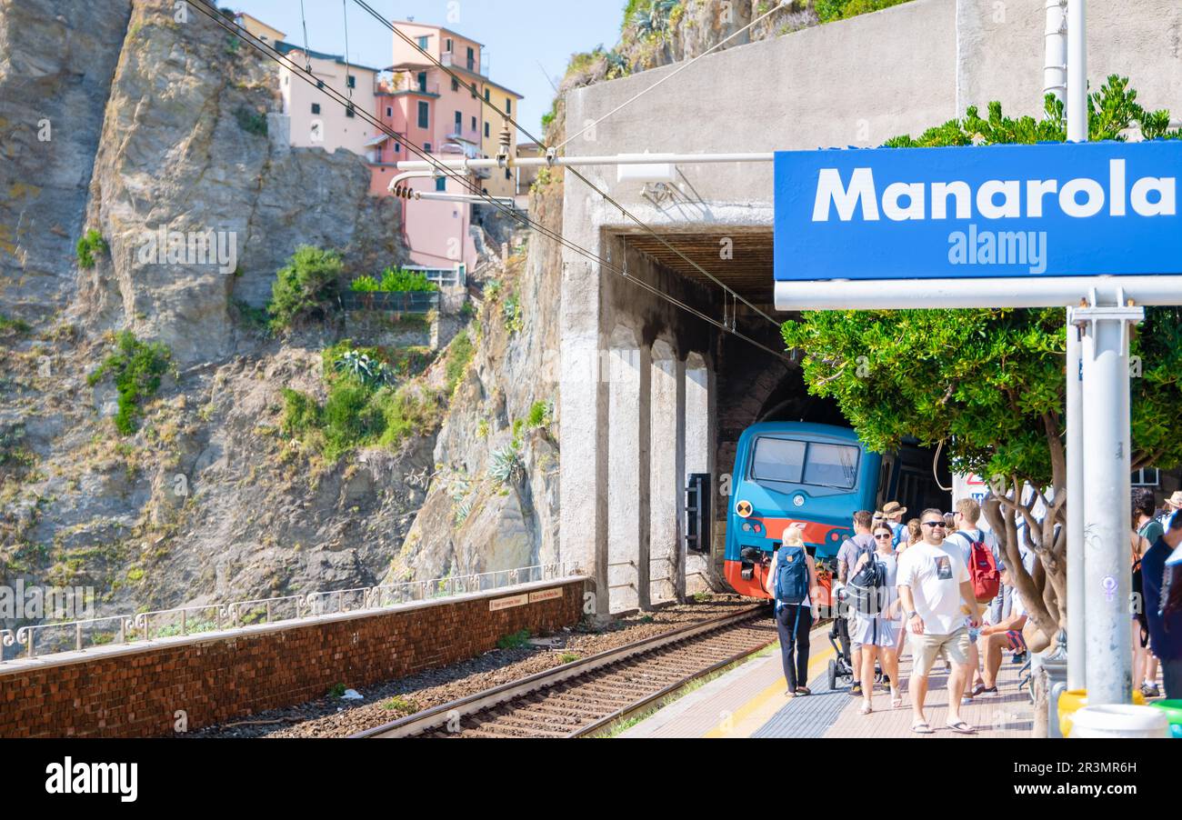 Manarola Cinque Terre Italie, station tran sur la côte ligure pendant l'été Banque D'Images