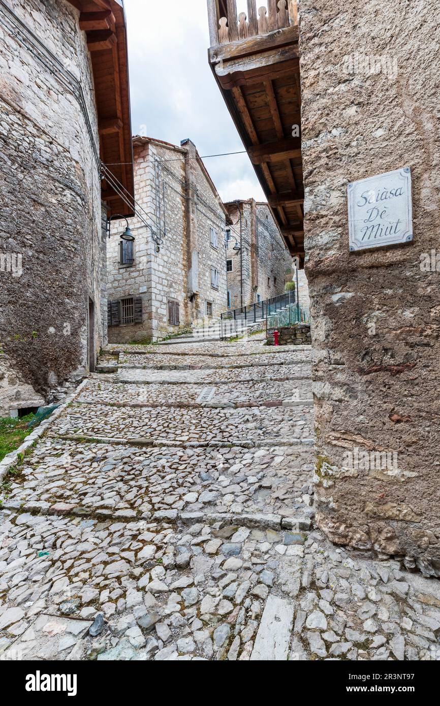 Italie Friuli Erto Banque D'Images