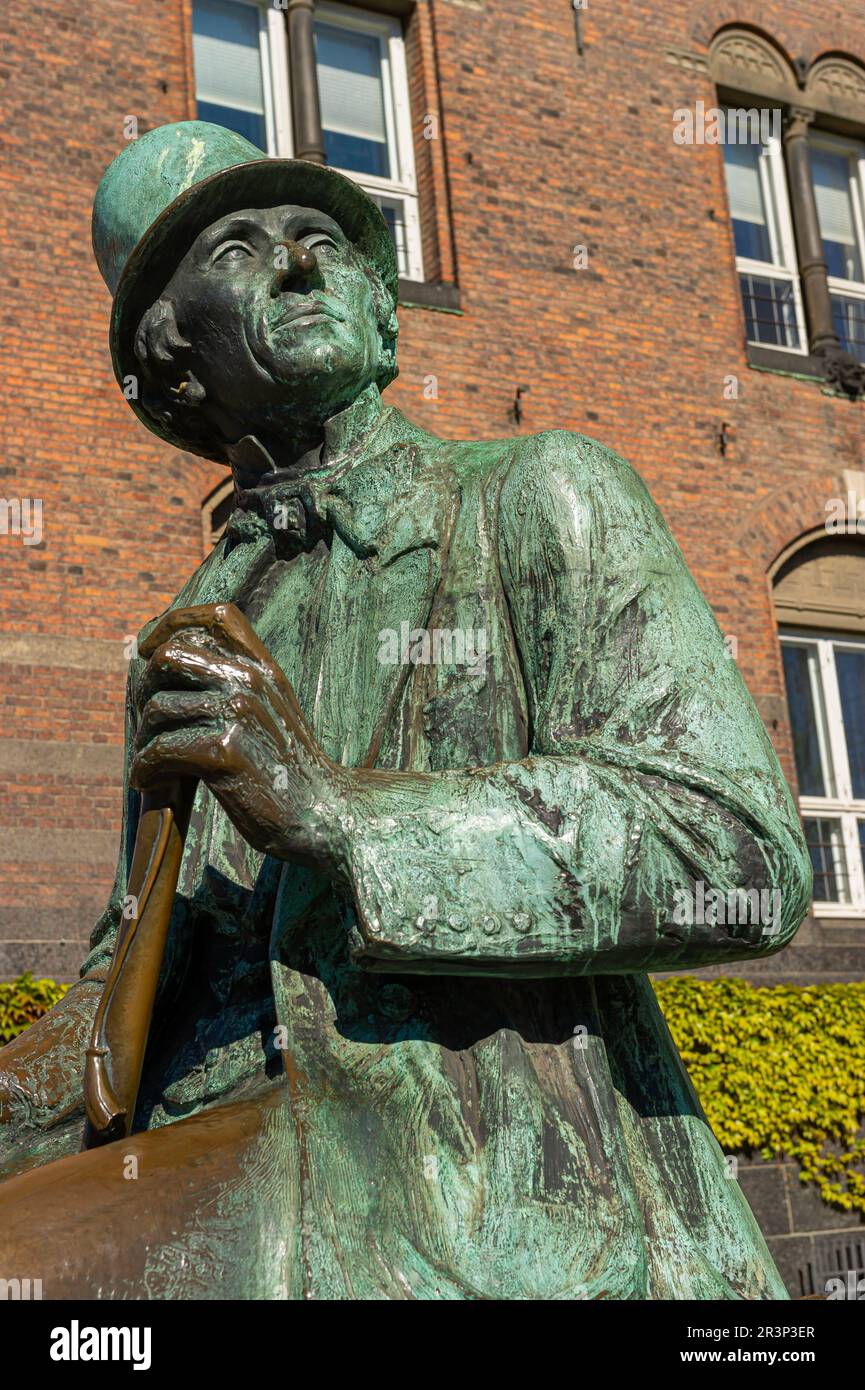 Statue de Hans Christian Andersen sur H.C. Andersens B;vd, Copenhague, Danemark Banque D'Images