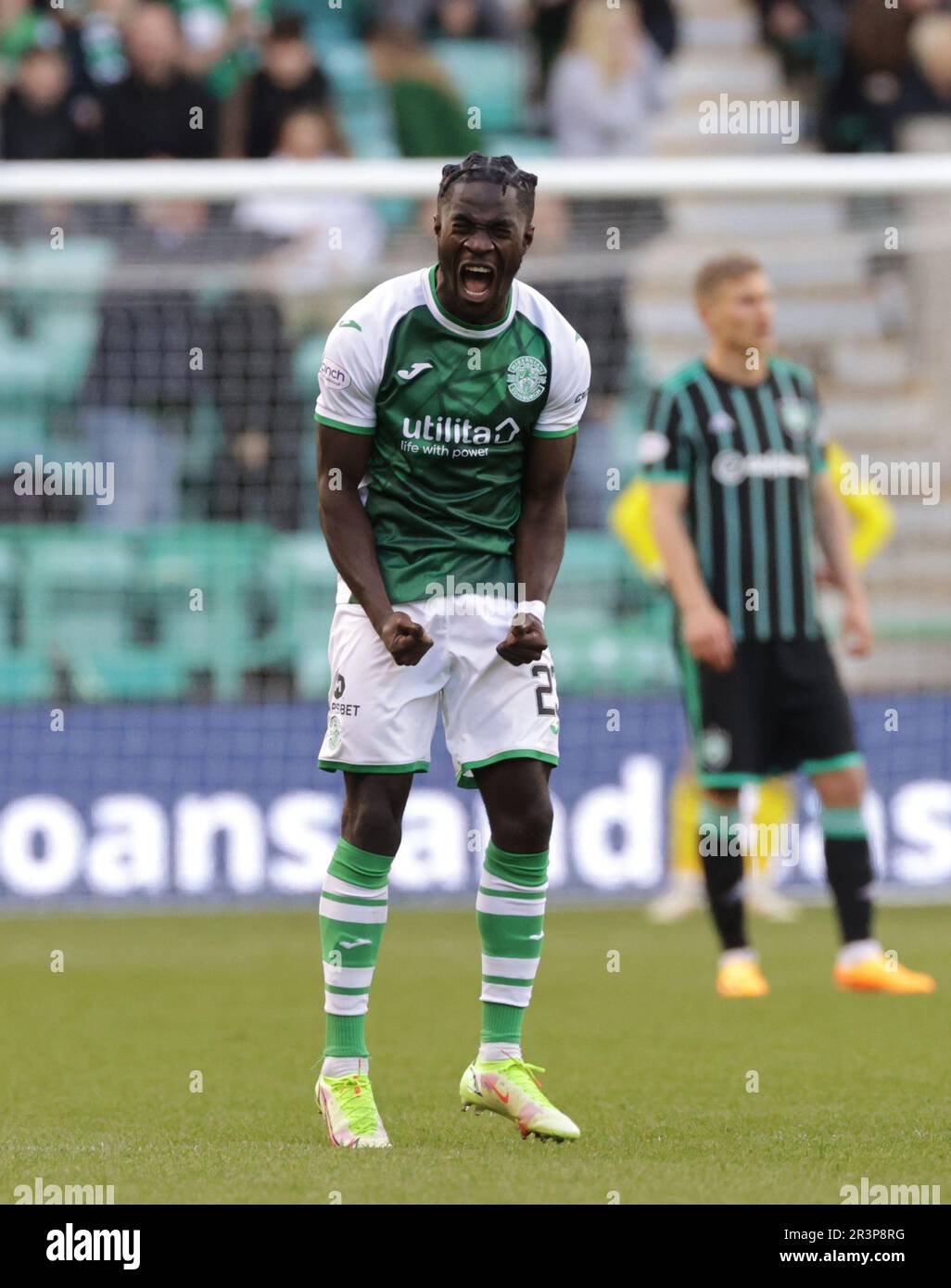 Elie Youan d'Hibernian célèbre le premier but de son côté lors du match cinch Premiership à Easter Road, Édimbourg. Date de la photo: Mercredi 24 mai 2023. Banque D'Images