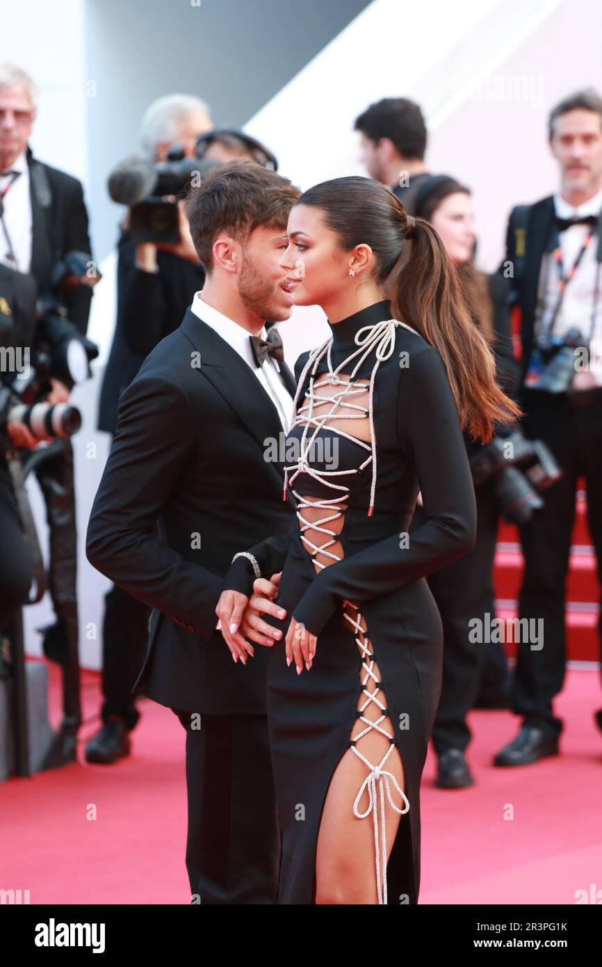 Cannes, France, 24th mai 2023. Pierre Gasly et Kika Gomes arrivent sur le tapis rouge pour le film le Pot-au-Feu (la passion de Dodin Bouffant) au Festival de Cannes 76th. Credit: Doreen Kennedy/Alamy Live News. Banque D'Images