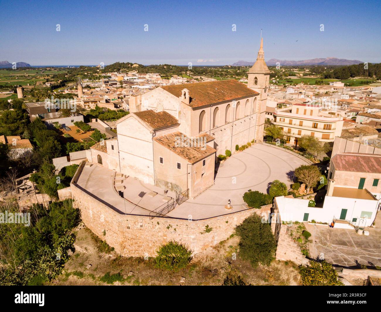 Église paroissiale de Santa Margalida, levantada entre los siglos XVI y XVII sobre los restos de un temple antérieur, Santa Margalida, Majorque, Iles Baléares, Espagne, Europe. Banque D'Images