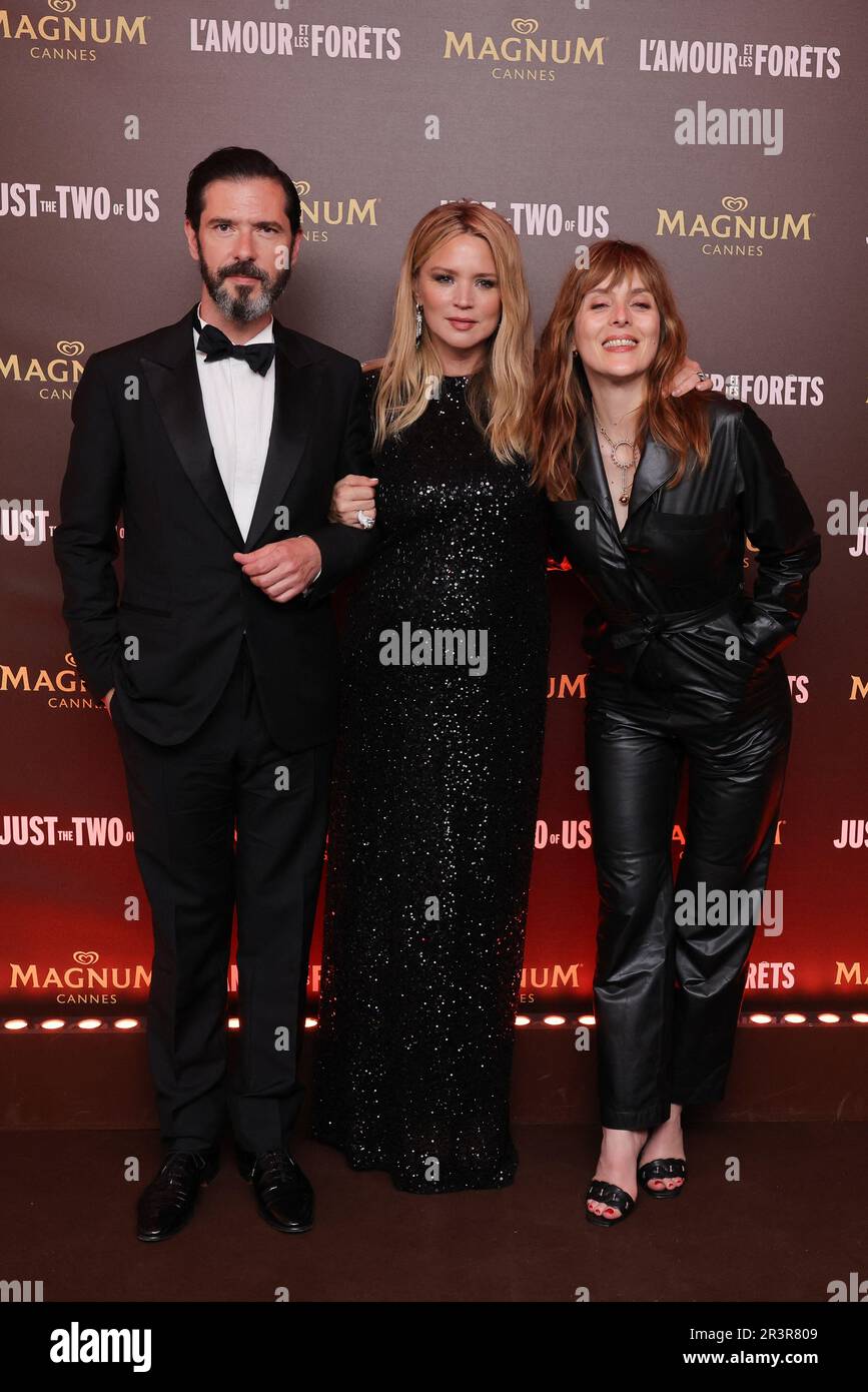 Cannes, France. 24th mai 2023. Melvil Poupaud, Virginie Efira et Valérie Donzelli assistent à la fête de l'Amour et les Forets qui s'est tenue à la Plage Magnum sur 24 mai 2023 à Cannes, France. Photo de David Boyer/ABACAPRESS.COM crédit: Abaca Press/Alay Live News Banque D'Images