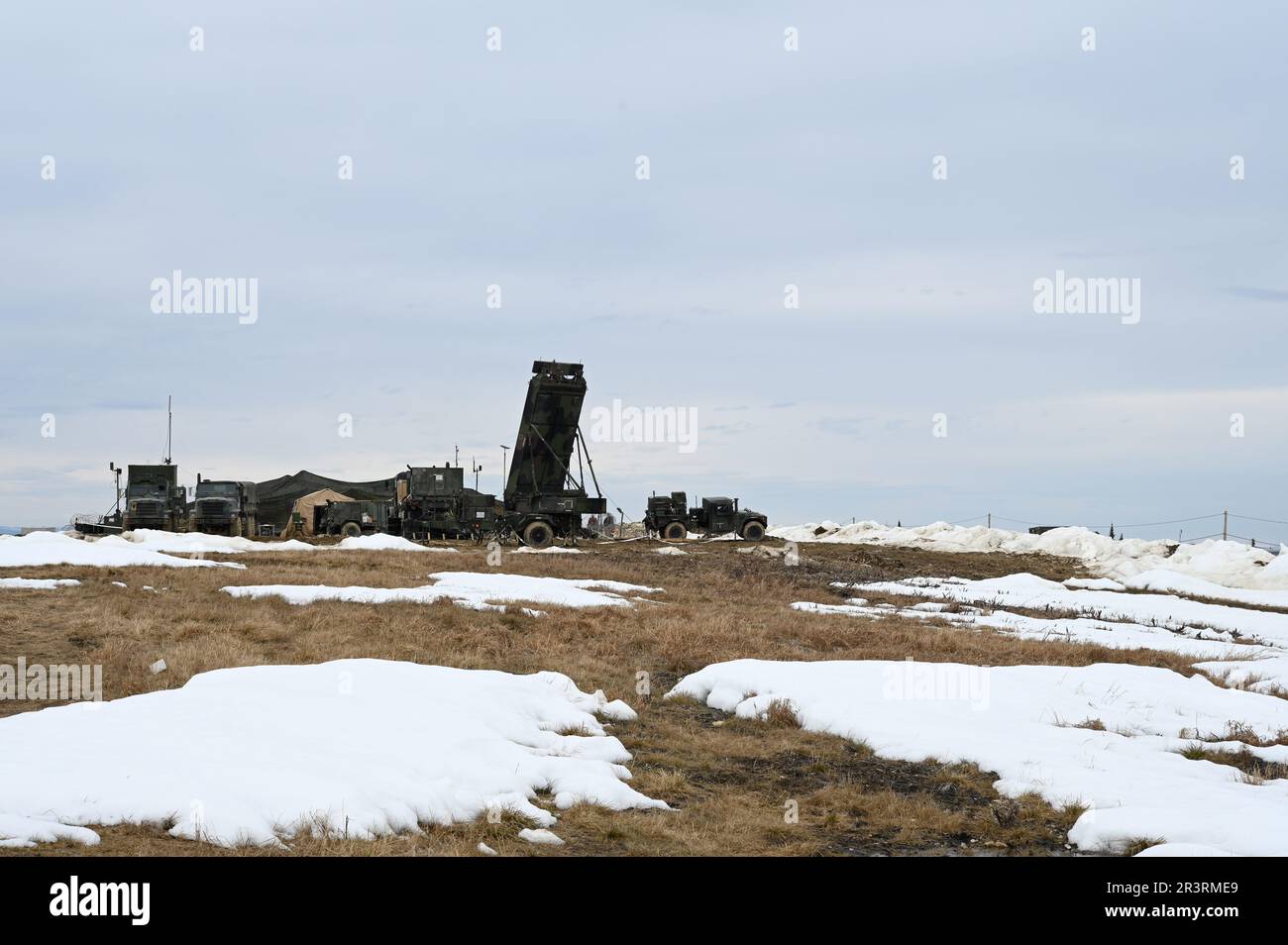 ÉTATS-UNIS Les Marines, avec le Marine Air support Squadron 3, Marine Control Group 38, 3rd Marine Aircraft Wing, exploitent le Centre multifonction des opérations aériennes pendant la Northern Edge 23-1 au complexe joint Pacific Alaska Range en Alaska, sur 9 mai 2023. Ne 23-1 est le premier d'une série de 2023 exercices où 3D Marine Aircraft Wing démontrera la portée opérationnelle de I Marine Expeditionary Force, tout en fournissant vitesse, profondeur et agilité à la Marine Air Ground Task Force, la Force conjointe, et les alliés et partenaires. ÉTATS-UNIS Le Commandement Indo-Pacifique augmente le nombre d'expériences dans notre exercice conjoint Banque D'Images