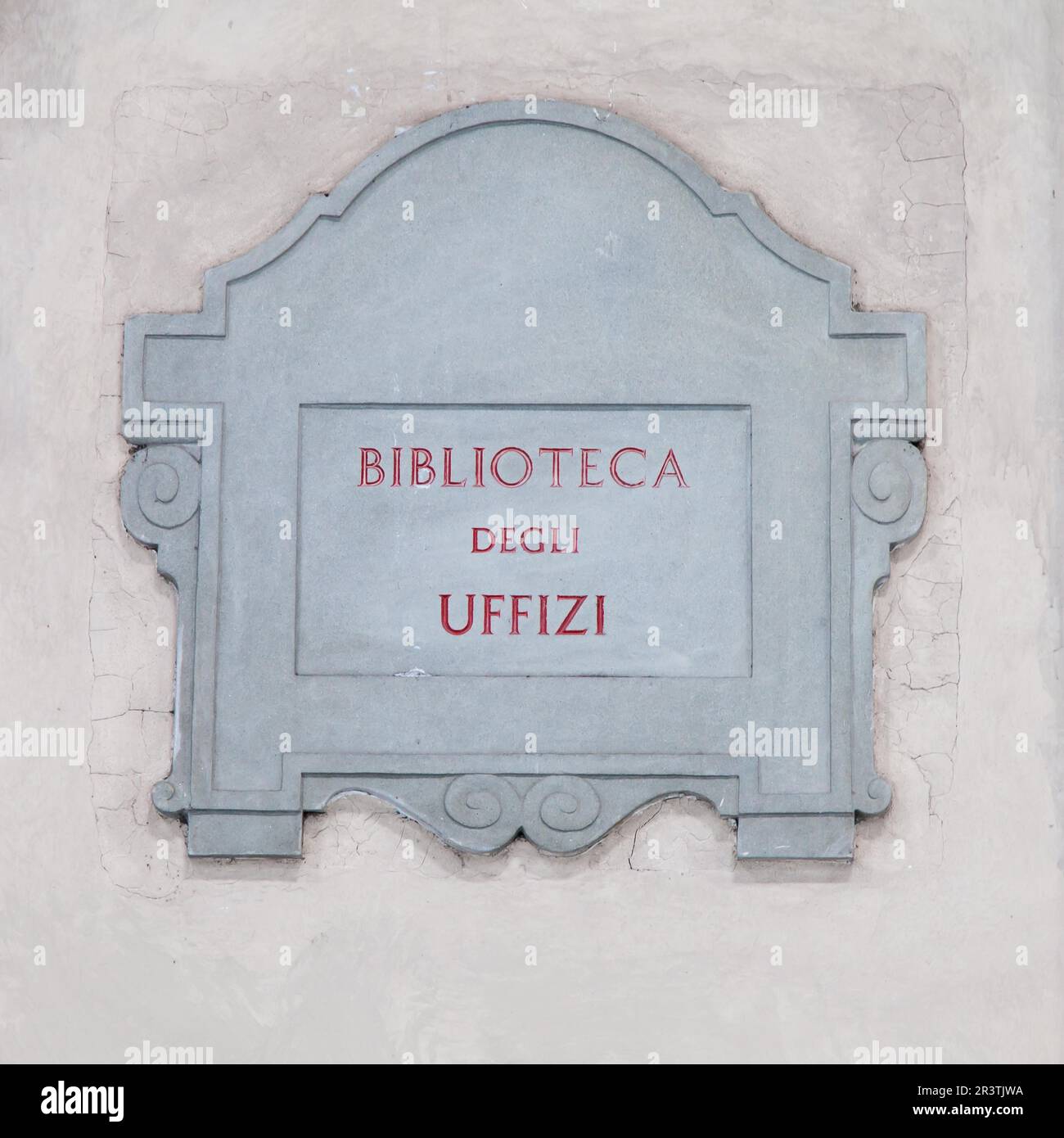 Visite à proximité de l'entrée principale de la Biblioteca degli Uffizi (bibliothèque Uffizi), Florence, Italie Banque D'Images