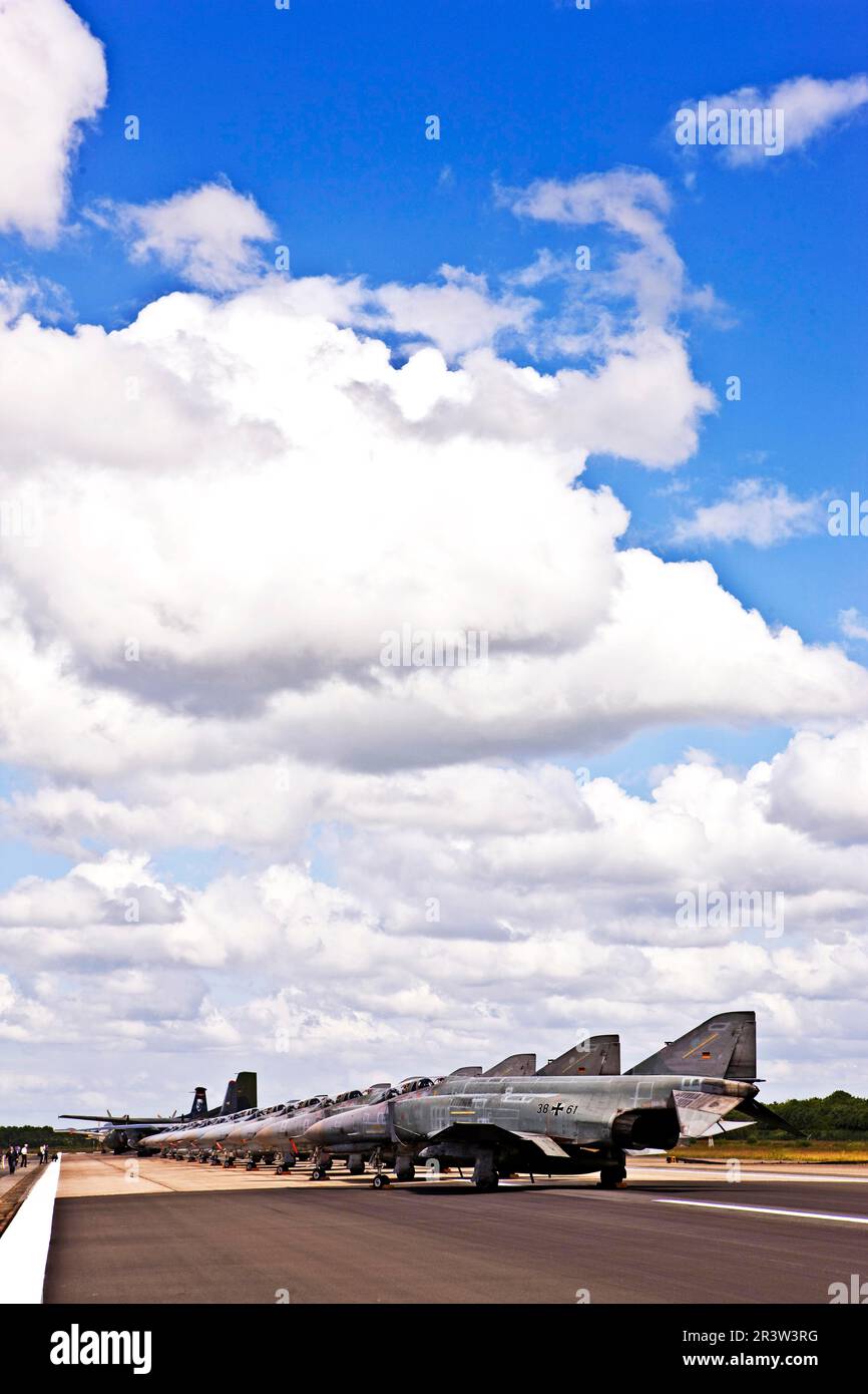 McDonnell Douglas F-4F Phantom II, type d'avion, chasseur, défense