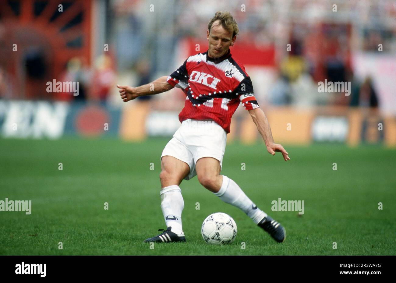 Kaiserslautern, Allemagne. 25th mai 2023. firo: football: football: archive photos, archive photos, archive images, 1. Saison Bundesliga 1993/1994, 93/94, 1. FC Kaiserslautern Andreas Brehme, single action Credit: dpa/Alay Live News Banque D'Images