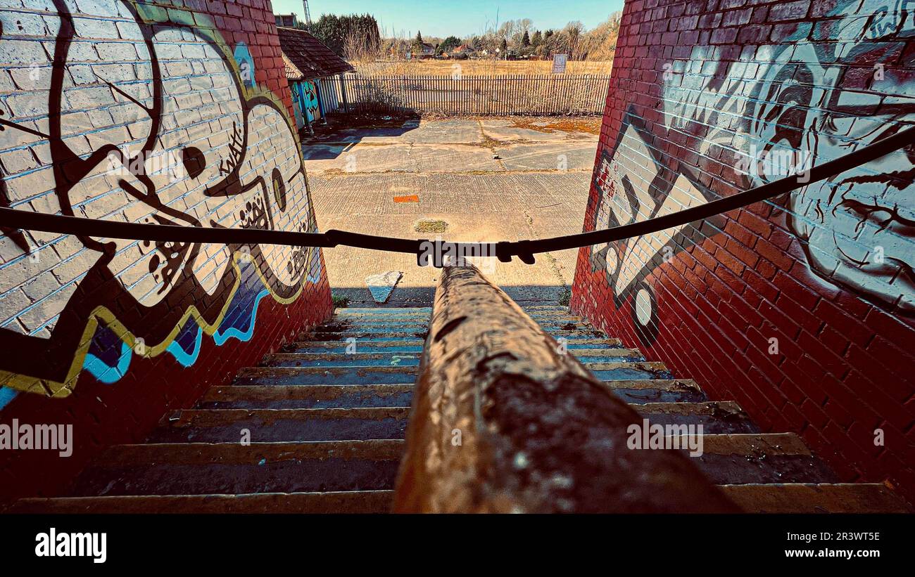 Decrepite LES IMAGES montrent comment le stade de Coventry, qui était autrefois ...
