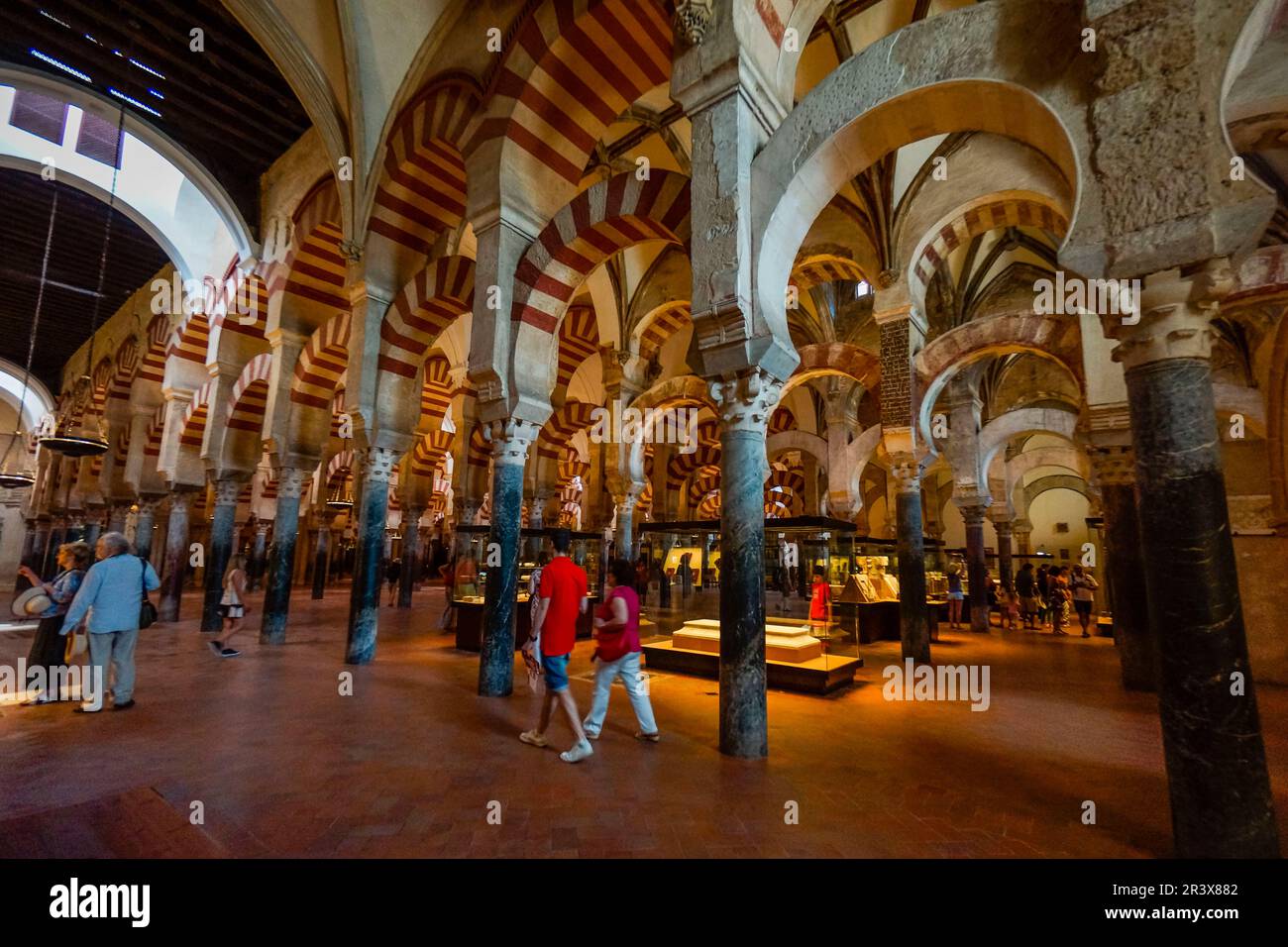 sala hipostila, Mezquita-catedral de Córdoba, Andalousie, Espagne. Banque D'Images