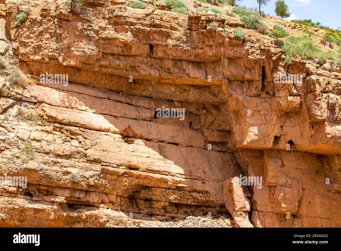 Grottes dans la région d'Oued Ahansal au Maroc Banque D'Images