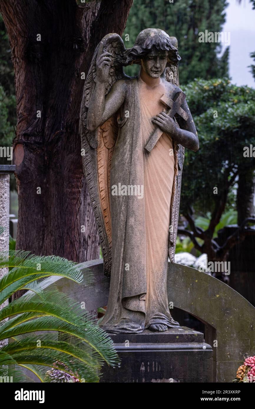 Ange de la tombe commémorative appartenant à la famille Ripoll Ballester Banque D'Images