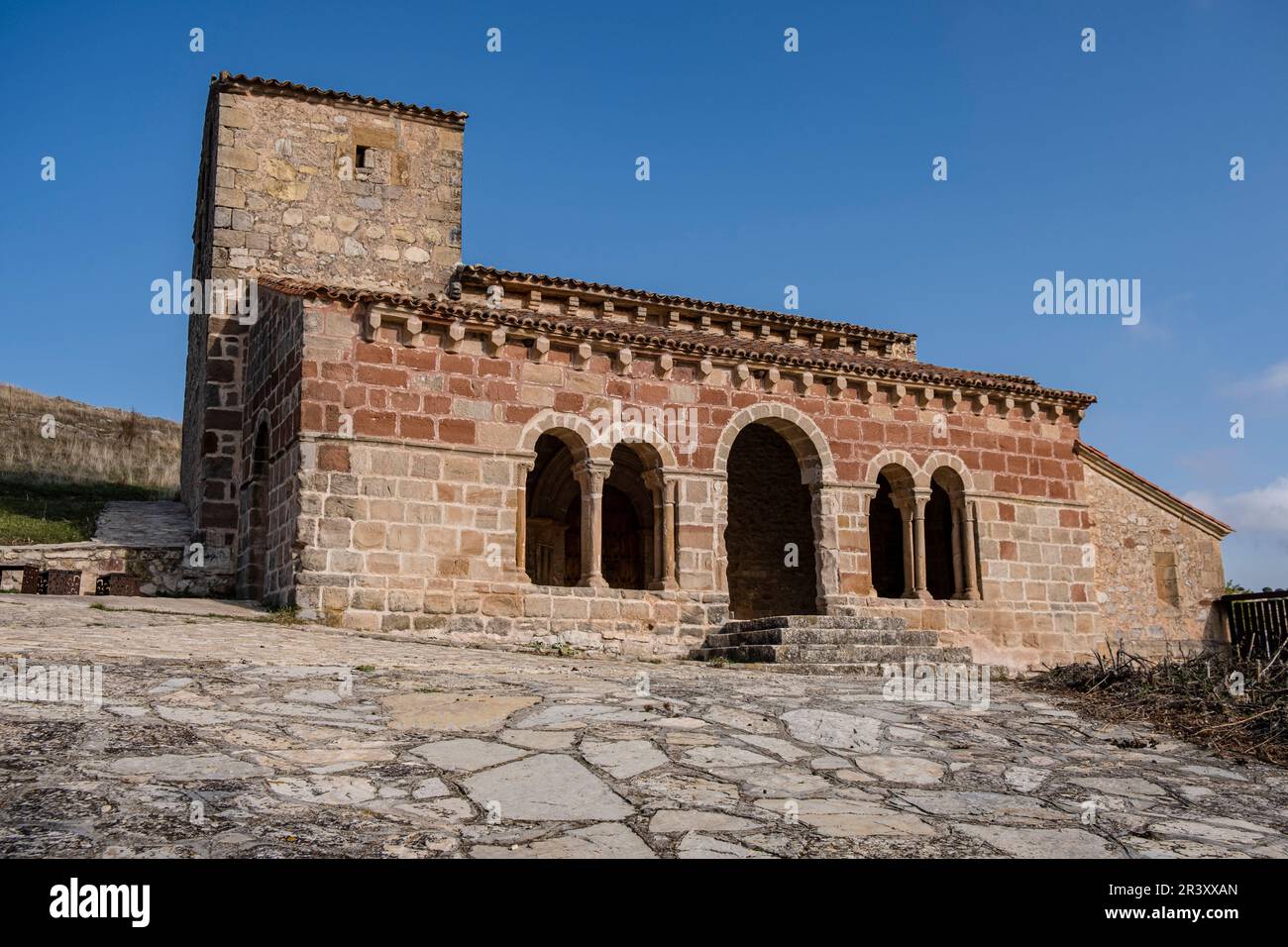 Église romane de Jodra del Pinar Banque D'Images