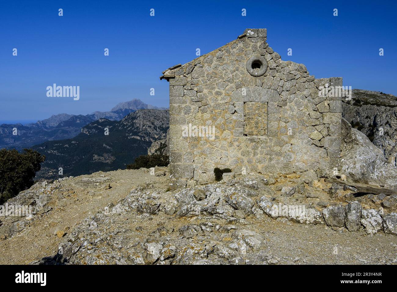 Puig de sa Talaia Vella (868m.)Camino del Archiduque (cami de LÂ€™Arxiduc).Sierra de Tramuntana. Majorque. Baleares.España Banque D'Images