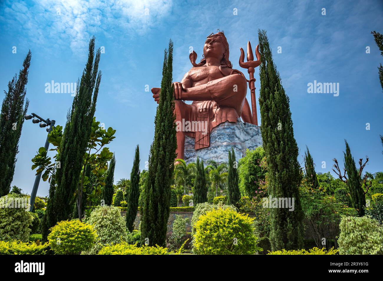 La statue de la croyance est une statue du Dieu hindou Shiva construite à Nathdwara au Rajasthan, en Inde. Banque D'Images