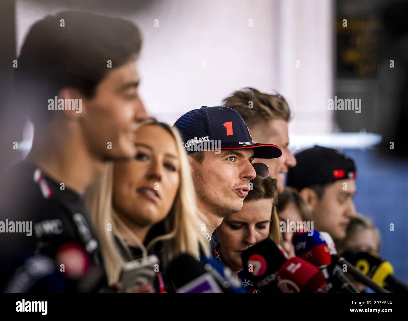 MONACO - Max Verstappen (Red Bull Racing) s'adresse aux journalistes du  paddock avant le Grand Prix de Monaco. ANP REMKO DE WAAL Photo Stock - Alamy