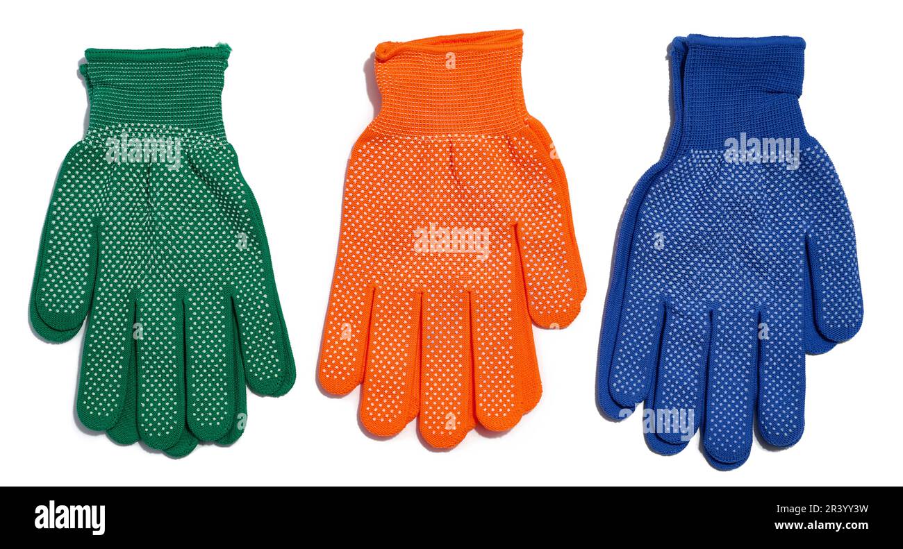 Gants de travail en tissu sur fond blanc. Vêtements de protection pour les travailleurs manuels Banque D'Images