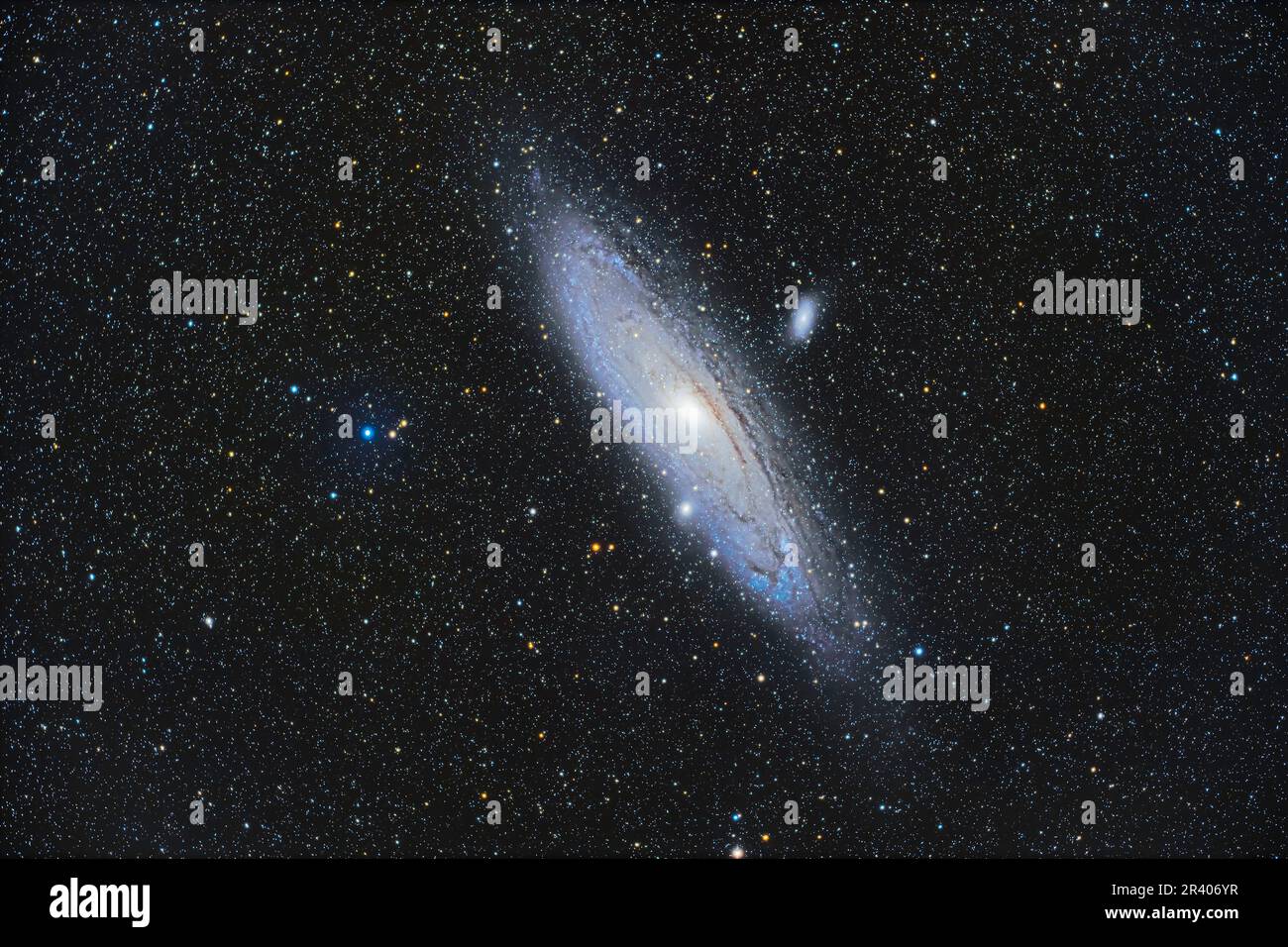 La célèbre galaxie Andromeda, Messier 31, avec ses galaxies compagnons. Banque D'Images