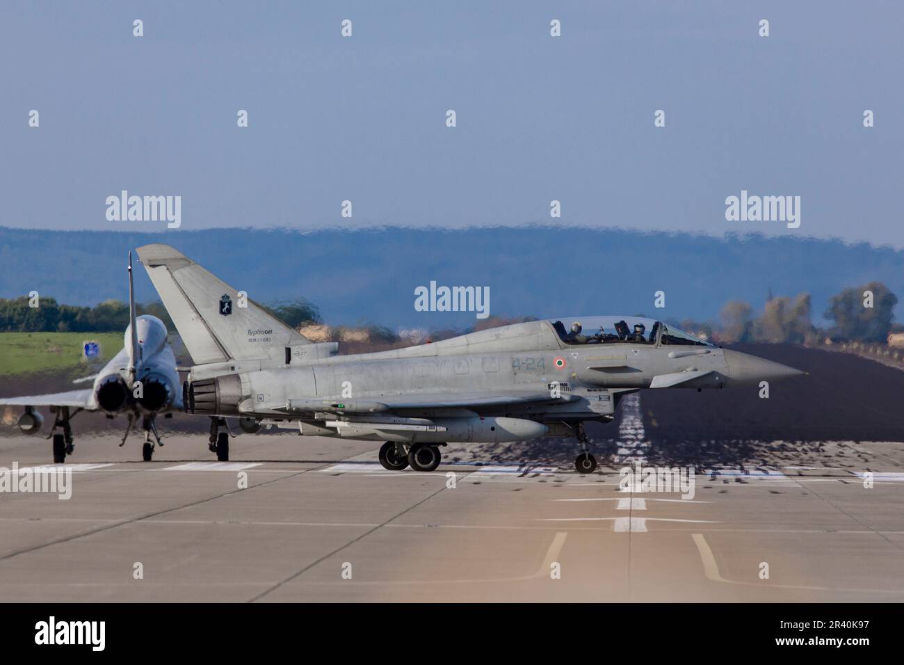 Deux avions Eurofighter italiens prêts à décoller, Norvenich, Allemagne. Banque D'Images