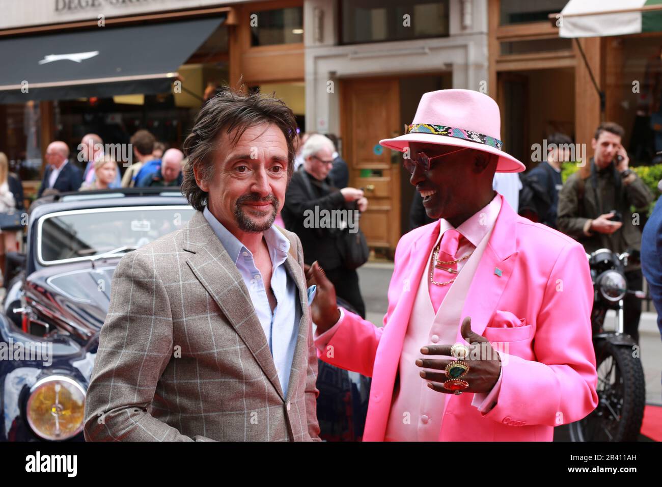 Londres, Royaume-Uni. 25 mai 2023. Richard Hammond à Concours on Savile Row. Concours on Savile Row est un événement unique qui attire les visiteurs dans la célèbre rue sur mesure, où 40 voitures étaient exposées par des fabricants et des collectionneurs privés. Des maisons sur mesure le long de Savile Row organisent une série de conférences, de dégustations et d'activations au cours des deux jours avec leurs fabricants partenaires. Credit: Waldemar Sikora/Alay Live News Banque D'Images