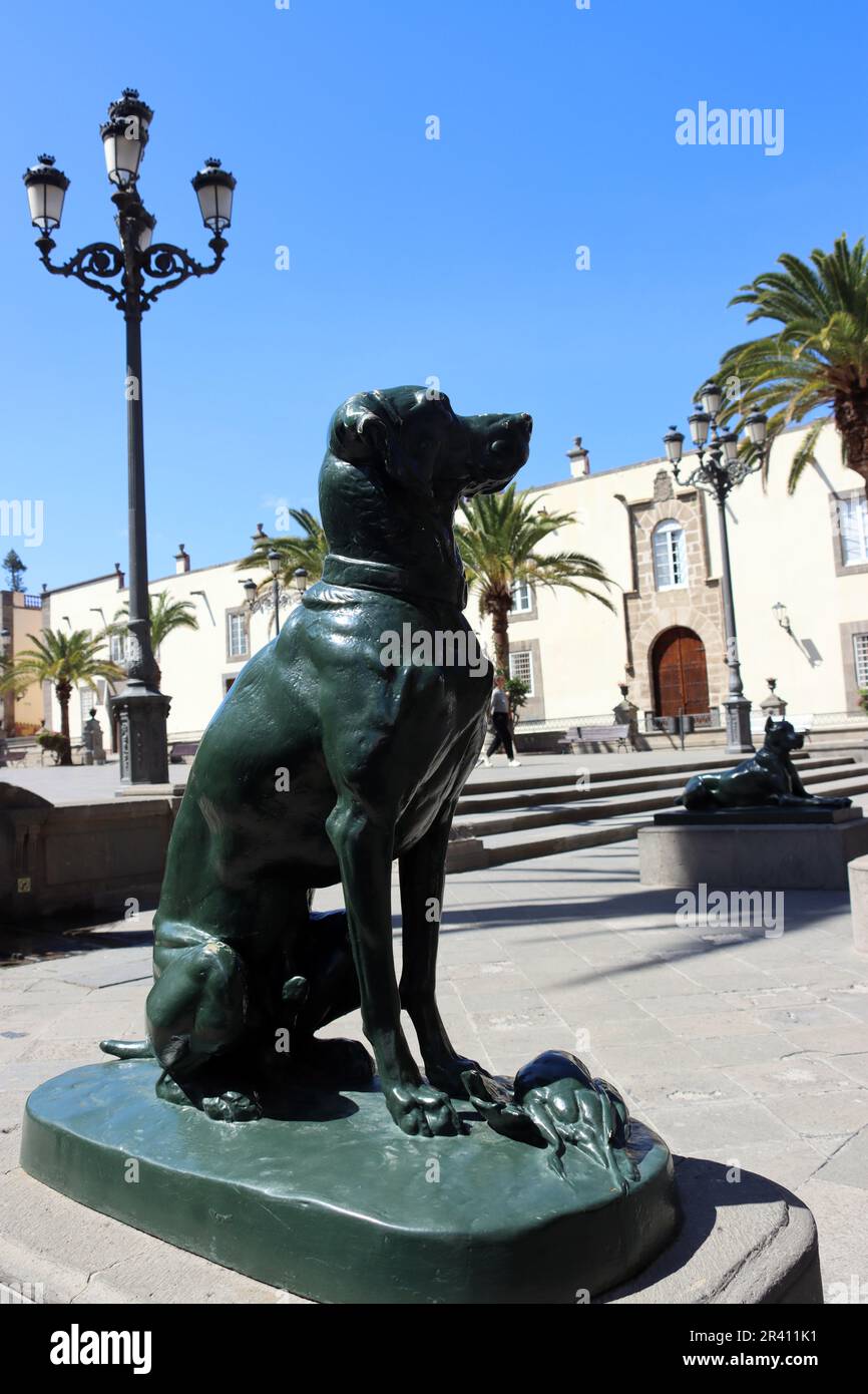 Sculptures pour chiens sur la Plaza Santa Ana Banque D'Images