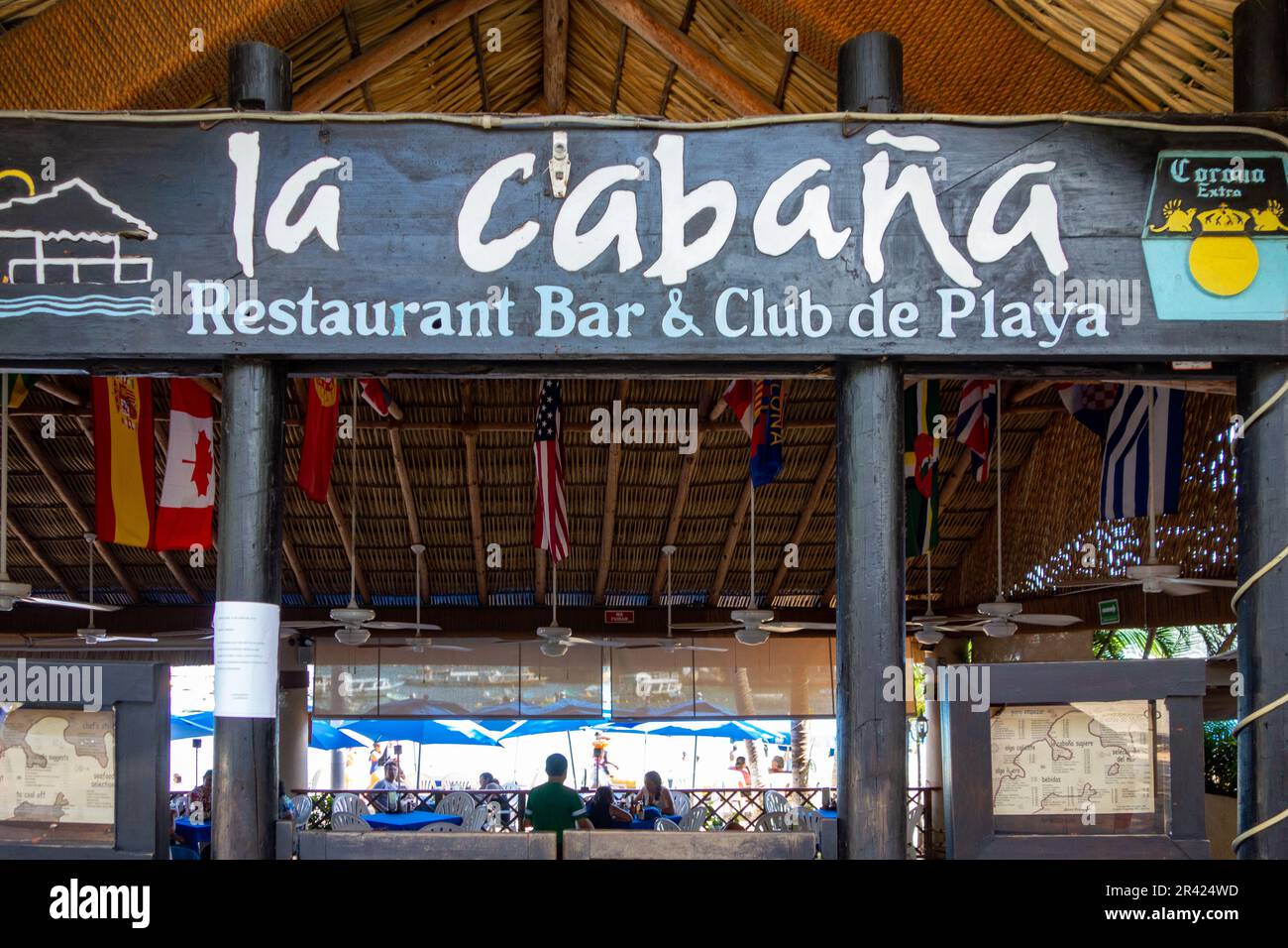 La Cabana Restaurant Bar & Club de Playa à Acapulco, au Mexique, est populaire auprès des touristes et des habitants de la région Banque D'Images