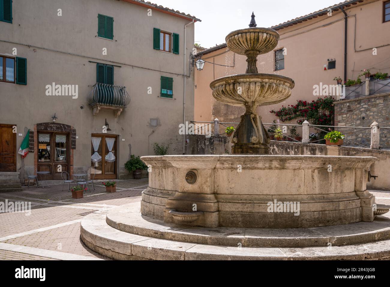 Fontaine au square de l'hôtel De Castiglione d'orcia Banque D'Images