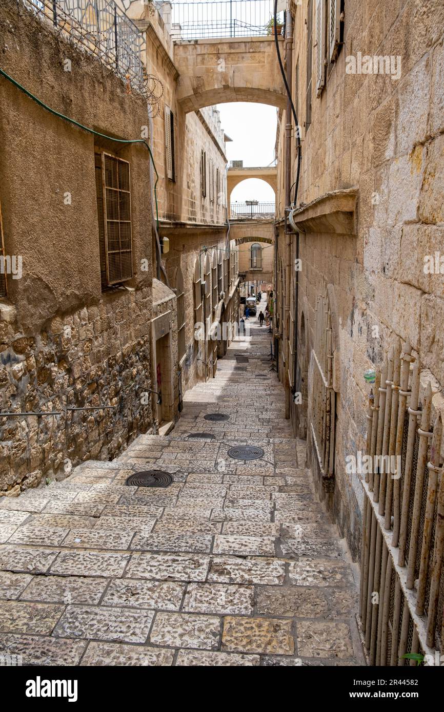 Rue étroite à la vieille ville de Jérusalem, Israël Banque D'Images