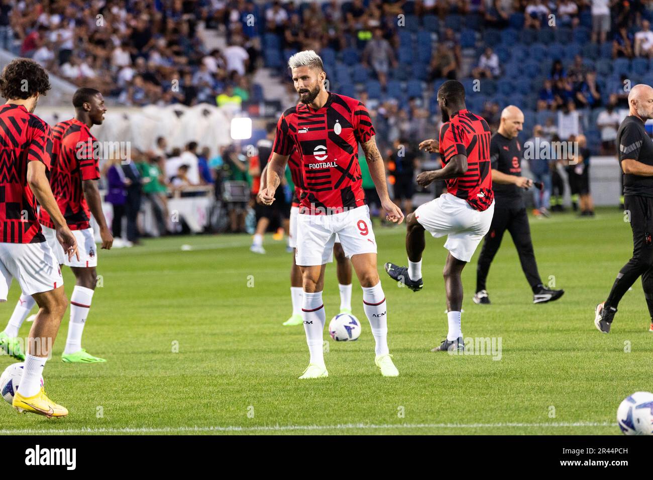 Série Un match de football entre Atalanta BC ad AC Milan au Gewiss Stadium à Bergame, Italie Banque D'Images