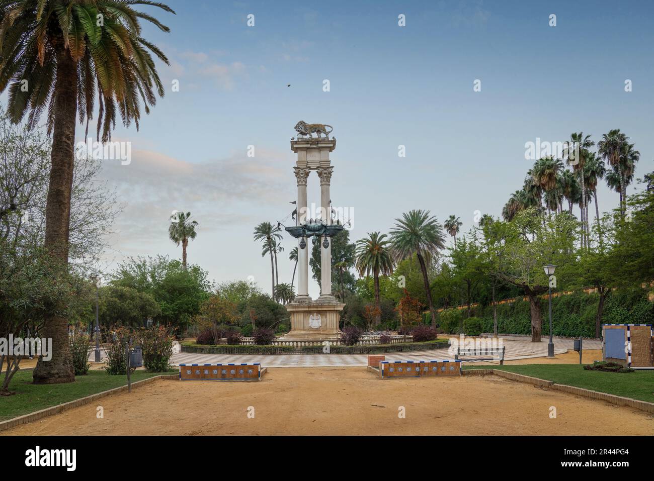 Monument de Columbus aux Jardins de Murillo (Jardines de Murillo) - Séville, Andalousie, Espagne Banque D'Images